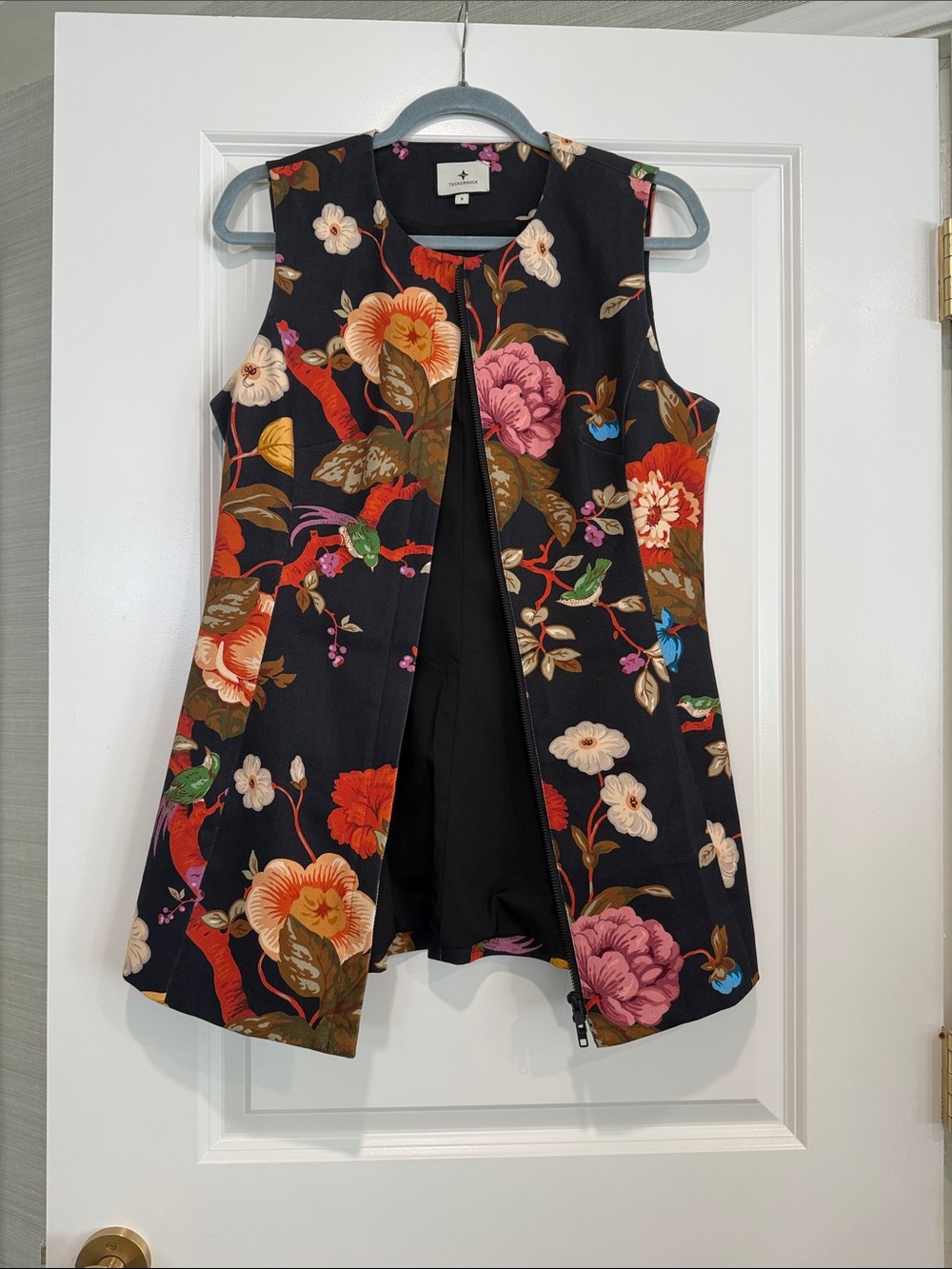 Tuckernuck Navy Floral Sleeveless Zip-Front vest/tunic